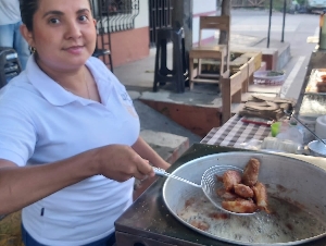 ALITAS LA 10 ALITAS DE POLLO APANADAS 